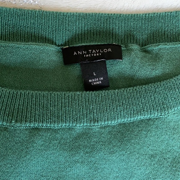 Ann Taylor’s - Light Sweater Tank - Picture 2 of 3